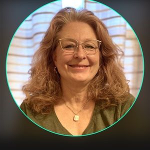 Meet your Posher, Leslie